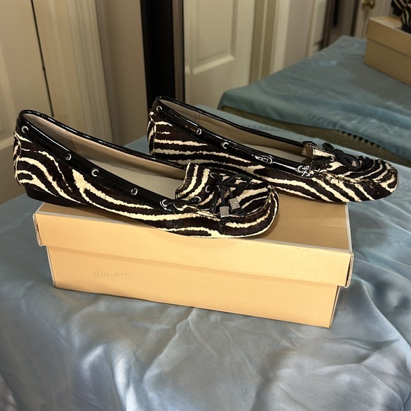 Michael Kors Amber printed haircalf moccasin 9.5M EUC worn once - Picture 3 of 7